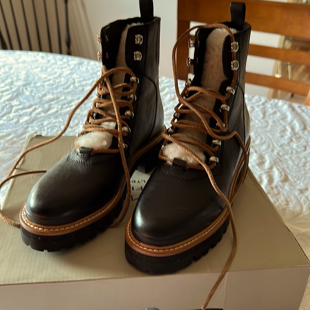 Lizzie Bootie Black 7.5